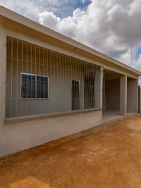 Capricho em cada detalhe da obra! 🏡✨ Mais uma etapa concluída com qualidade: finalizamos o acabamento cinza do reboco,… — Moté Construções (11/09/2025)